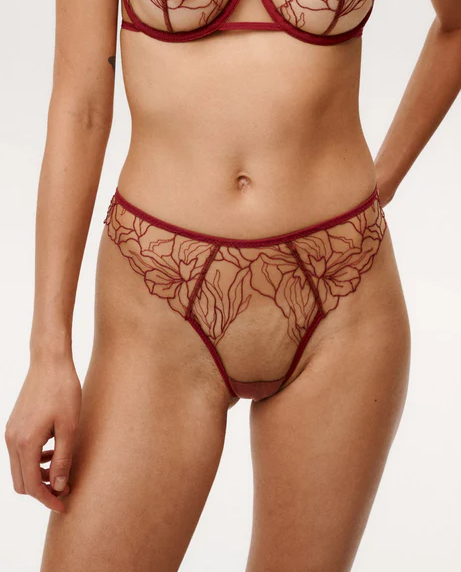 Burgundowe stringi Faye