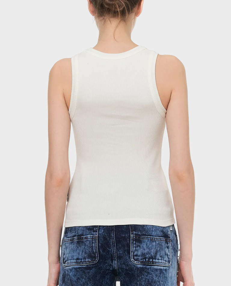 Biały top z biżuteryjną aplikacją