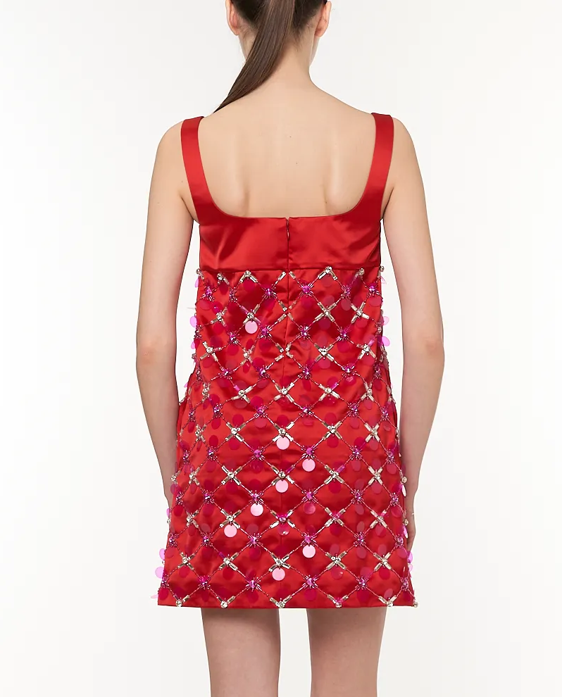 Czerwona sukienka mini z błyszczącą aplikacją - Image #2