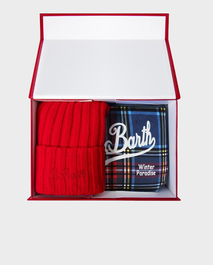 Zestaw prezentowy z czerwoną czapką i saszetką