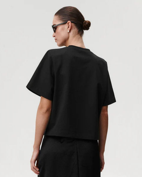 Czarny t-shirt Everly