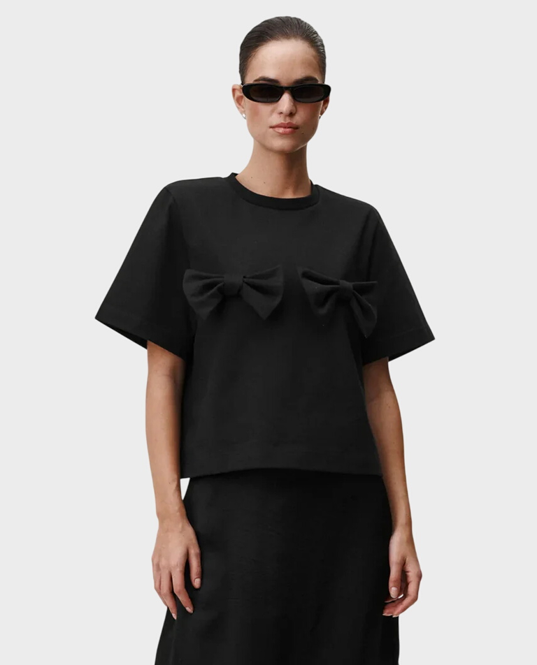 Czarny t-shirt Everly