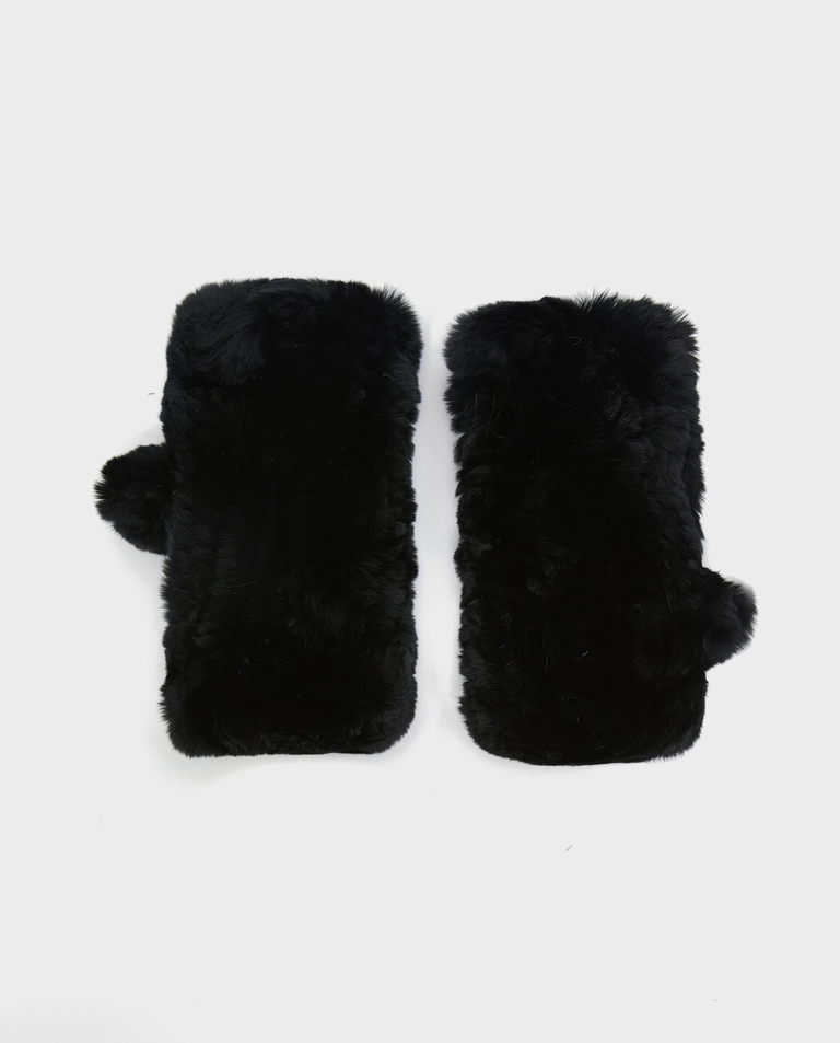 Czarne futrzane rękawiczki z otwartymi palcami