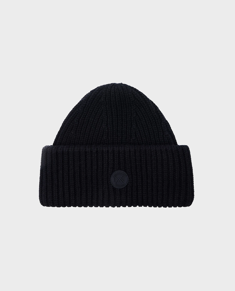 Czarna czapka beanie z logo