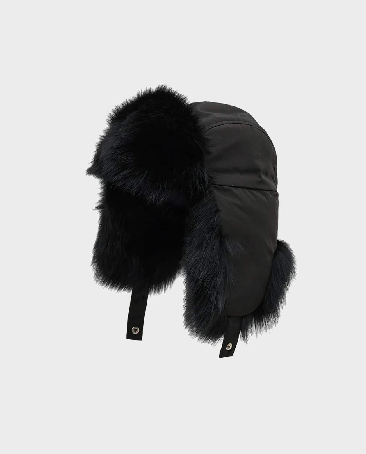 Czarna czapka uszatka - Image #0