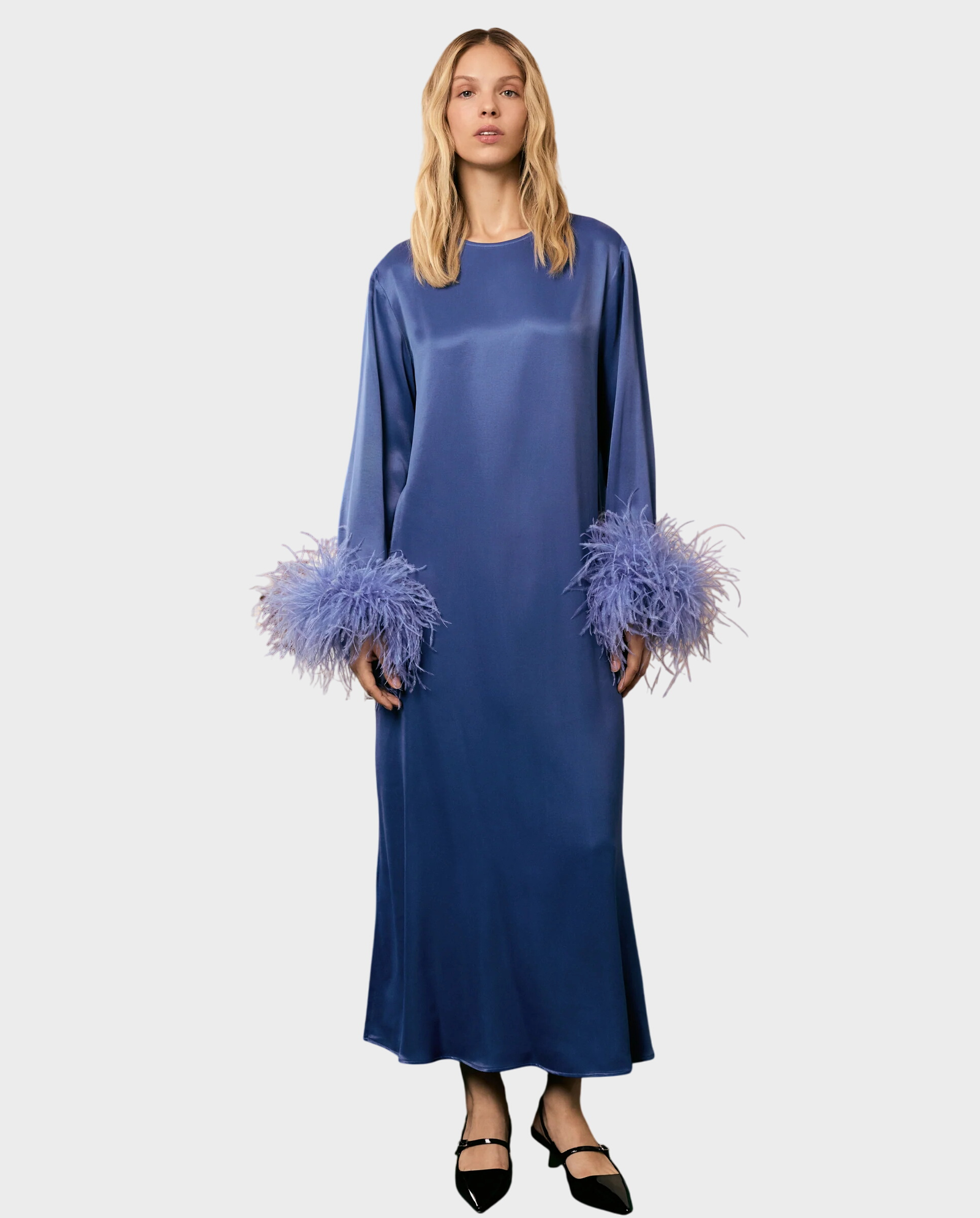 Niebieska maxi sukienka z piórami Suzie - Image #0