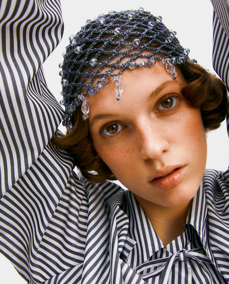 Szydełkowy srebrny kapelusz Mystic