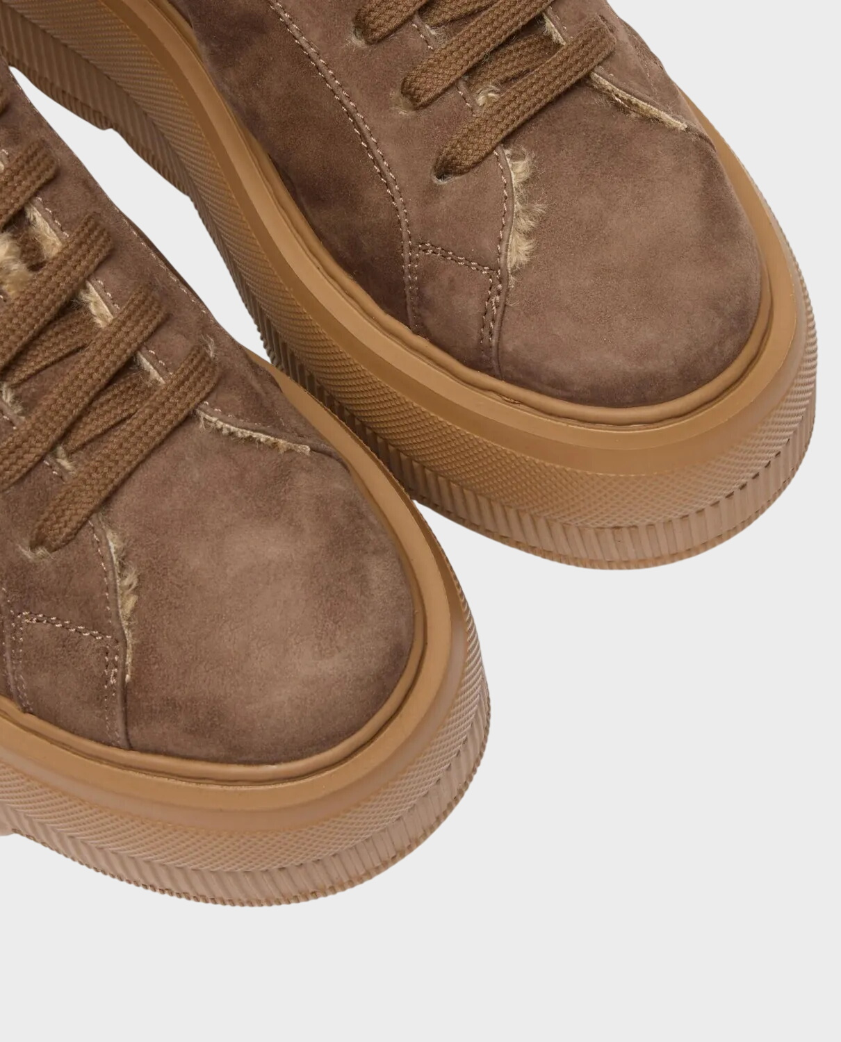 Zamszowe sneakersy z ociepleniem - Image #2