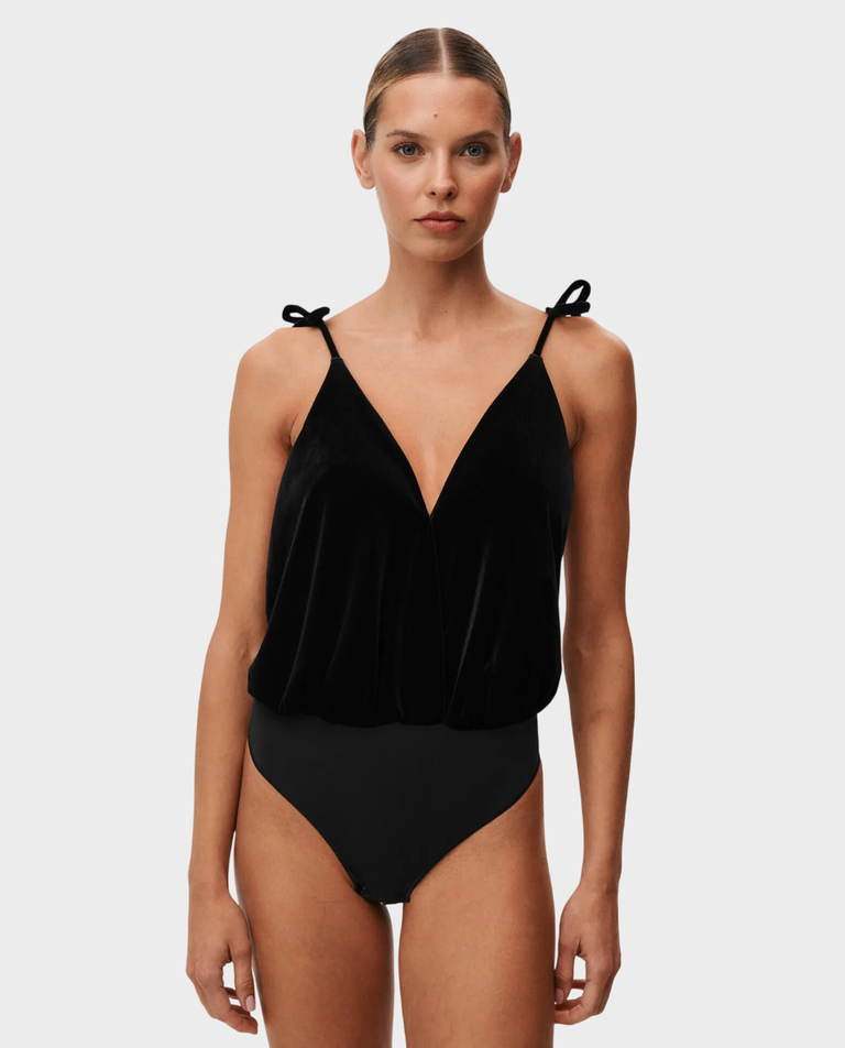 Body z odkrytymi plecami Once in a Blue Moon