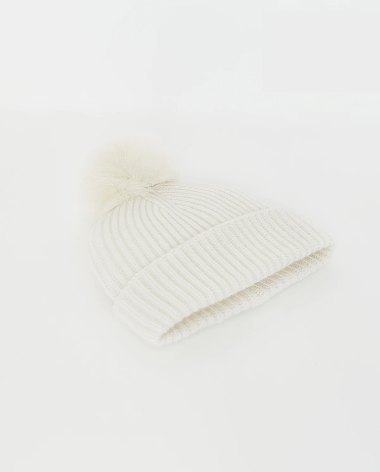 Kaszmirowa czapka z pomponem