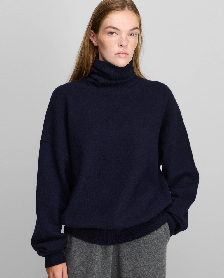 Granatowy kaszmirowy golf Jill