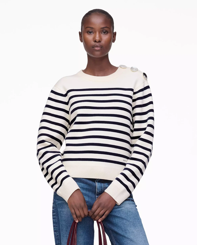 Biała bluza w paski