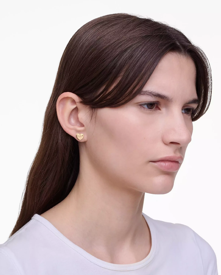 Kolczyki w kształcie serca z logo