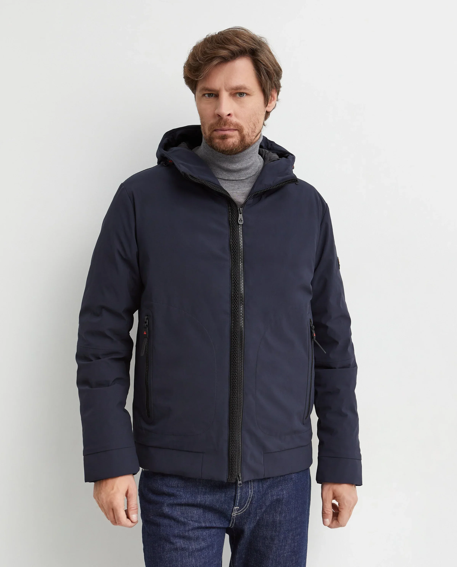 Czarna kurtka z kapturem - Image #0