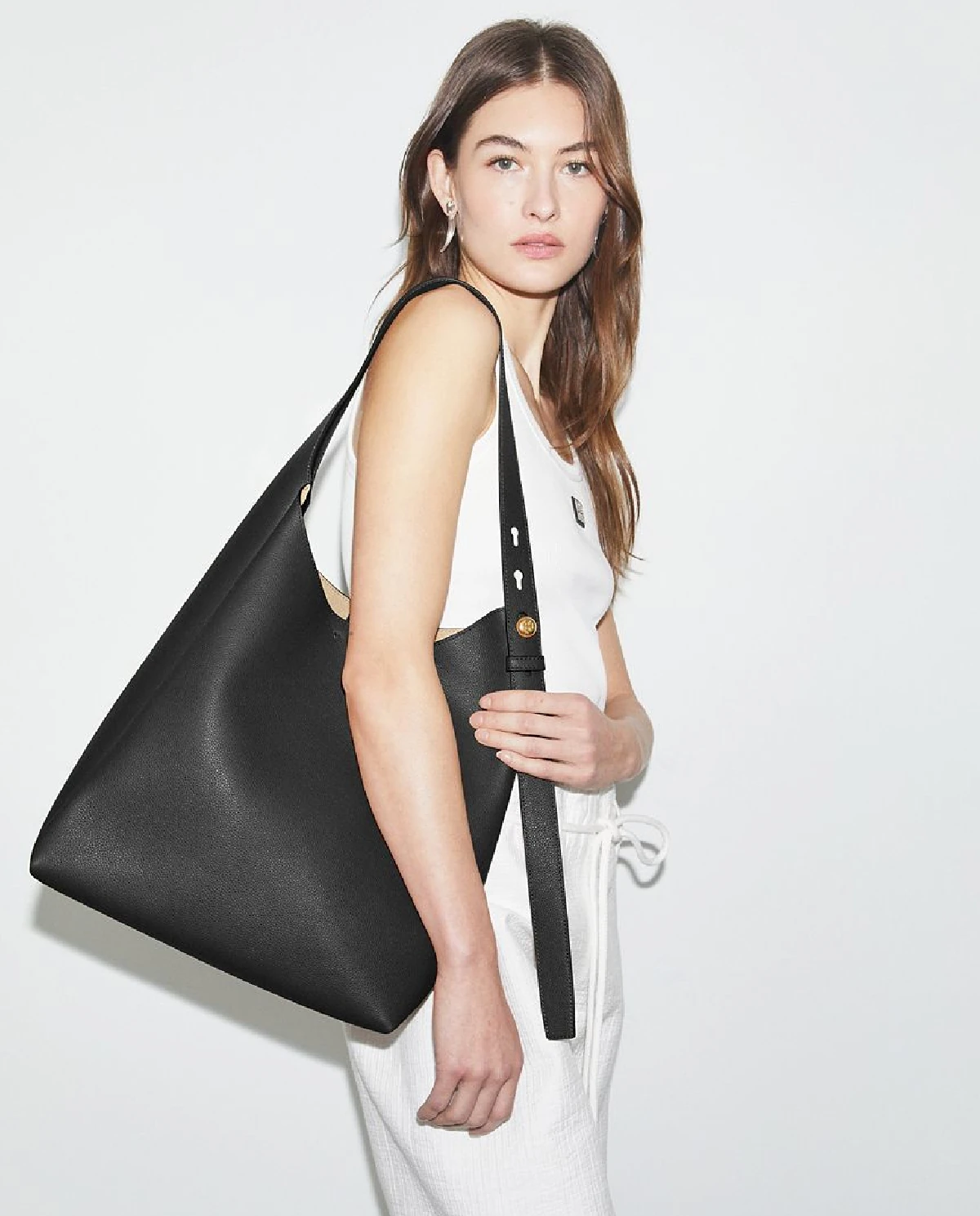 Czarna torebka Romy Hobo - Image #1