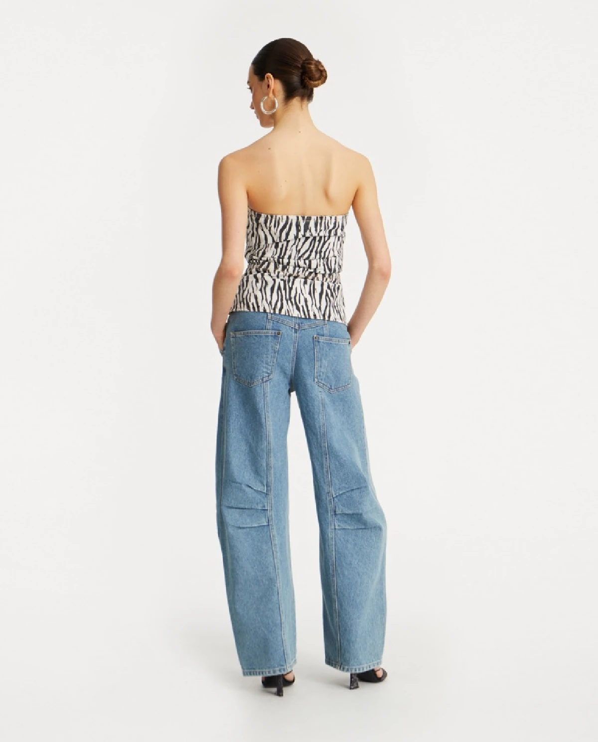 Niebieskie spodnie jeansowe - Image #4