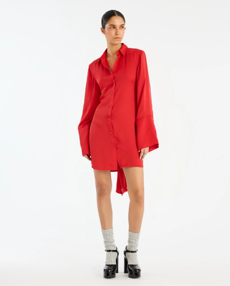 Satynowa sukienka koszulowa