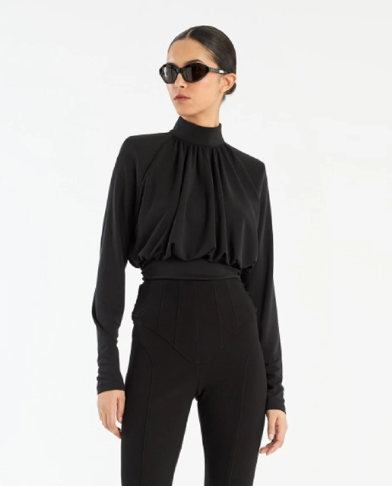 Czarny marszczony top