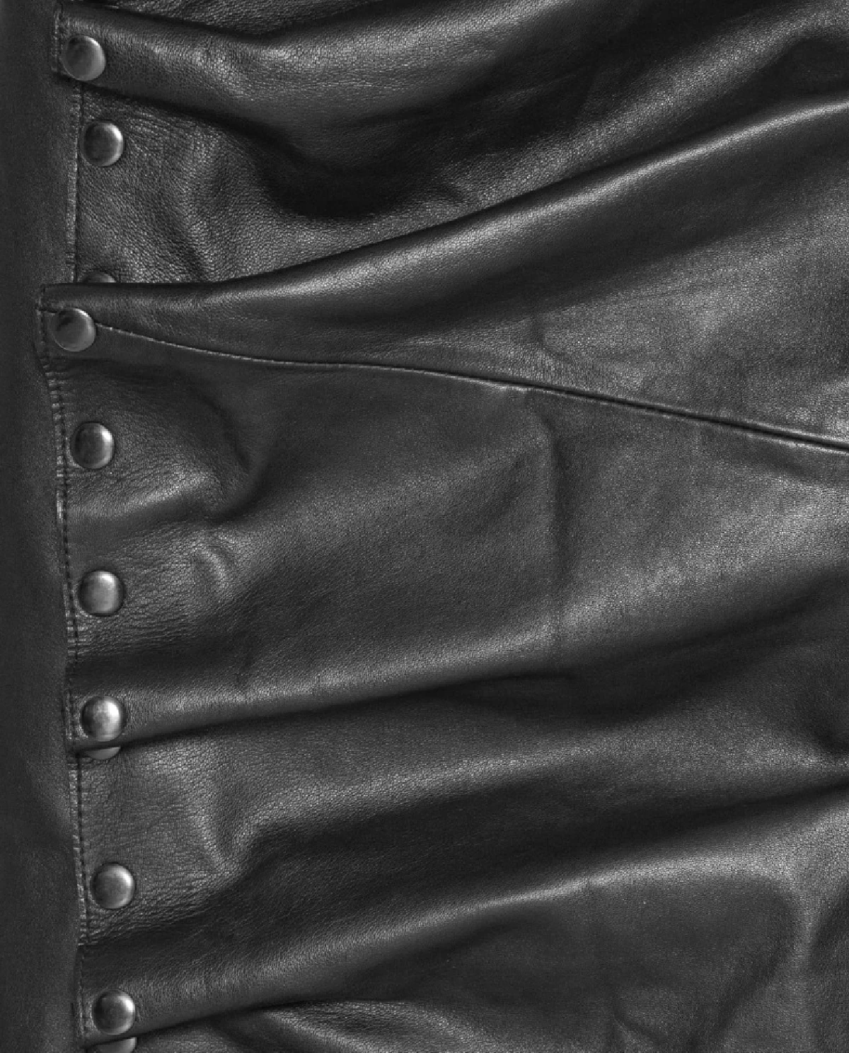 Czarna skórzana spódnica midi - Image #2