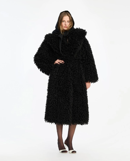 Czarny futrzany płaszcz - Image #0