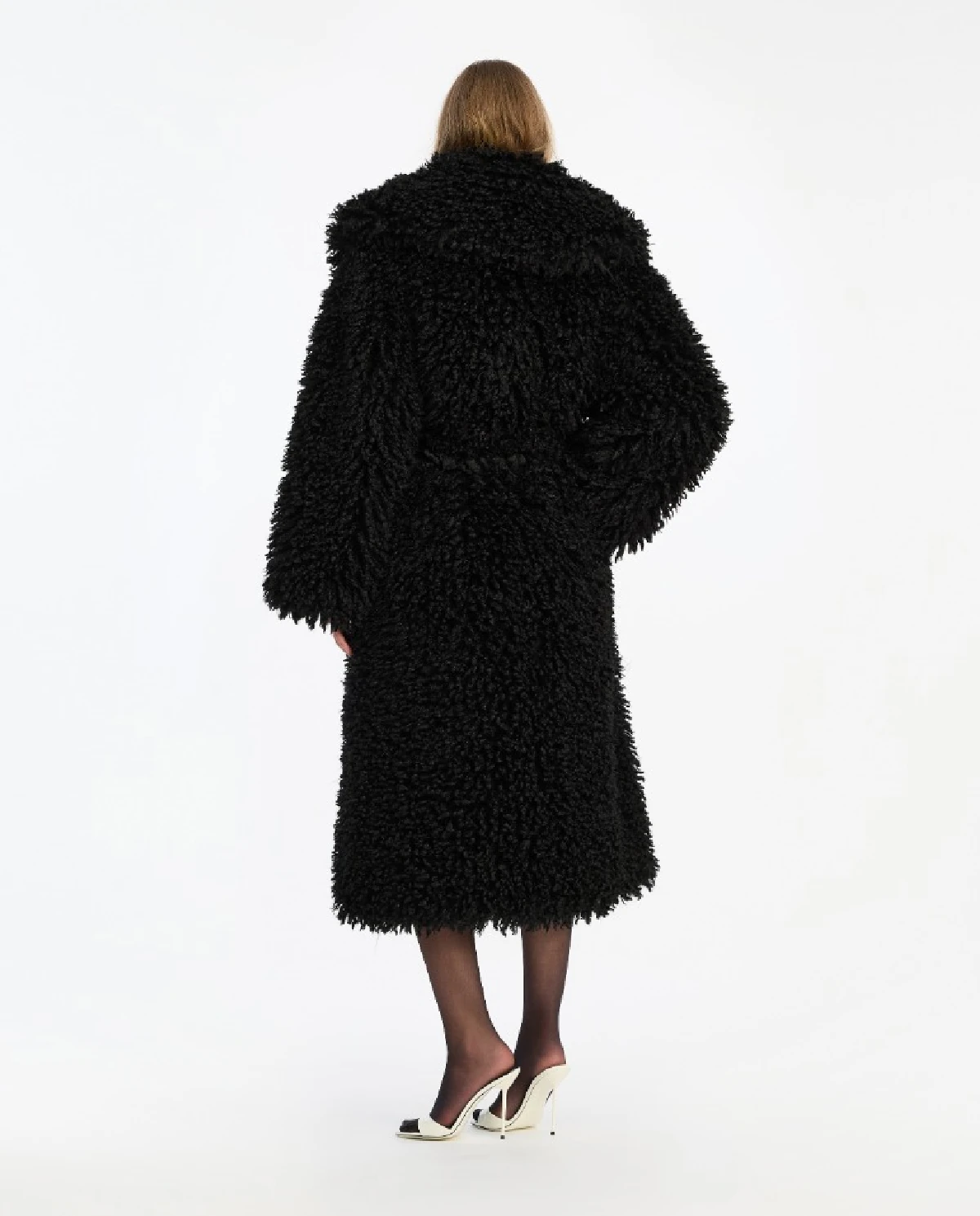 Czarny futrzany płaszcz - Image #2