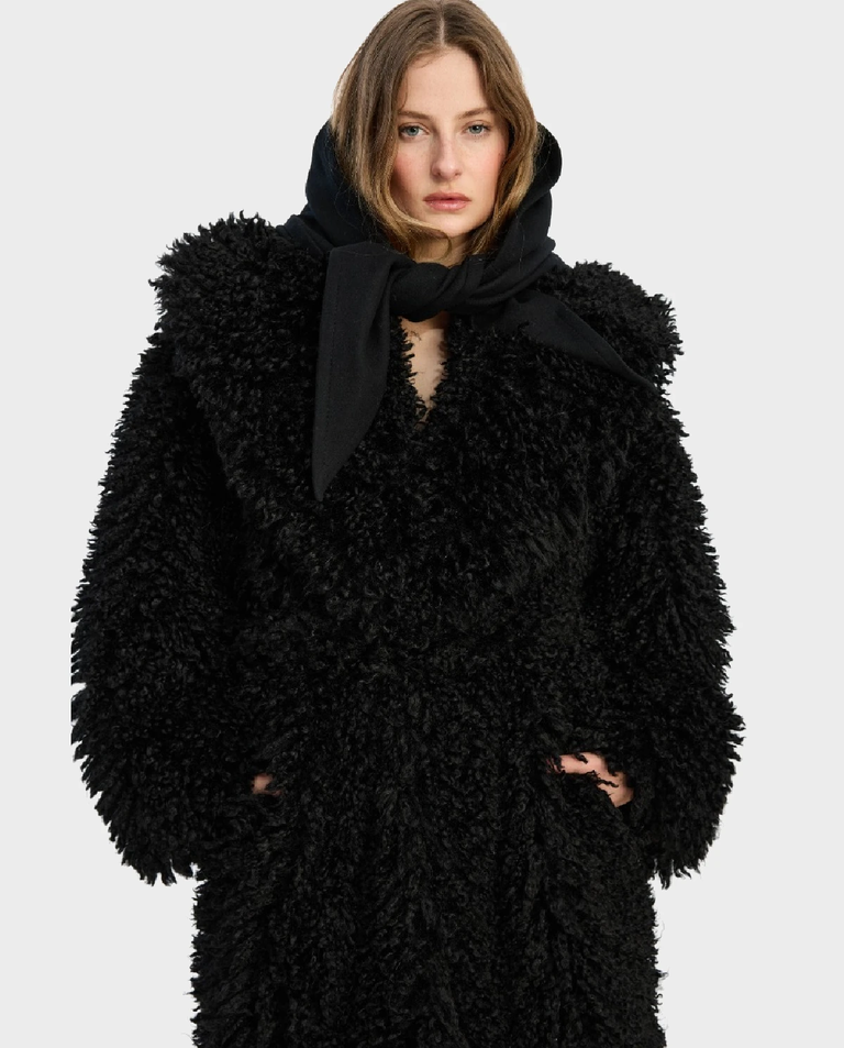 Czarny futrzany płaszcz - Image #3