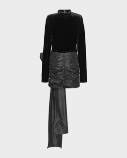 Czarna sukienka mini z aksamitną kokardą - Image #1