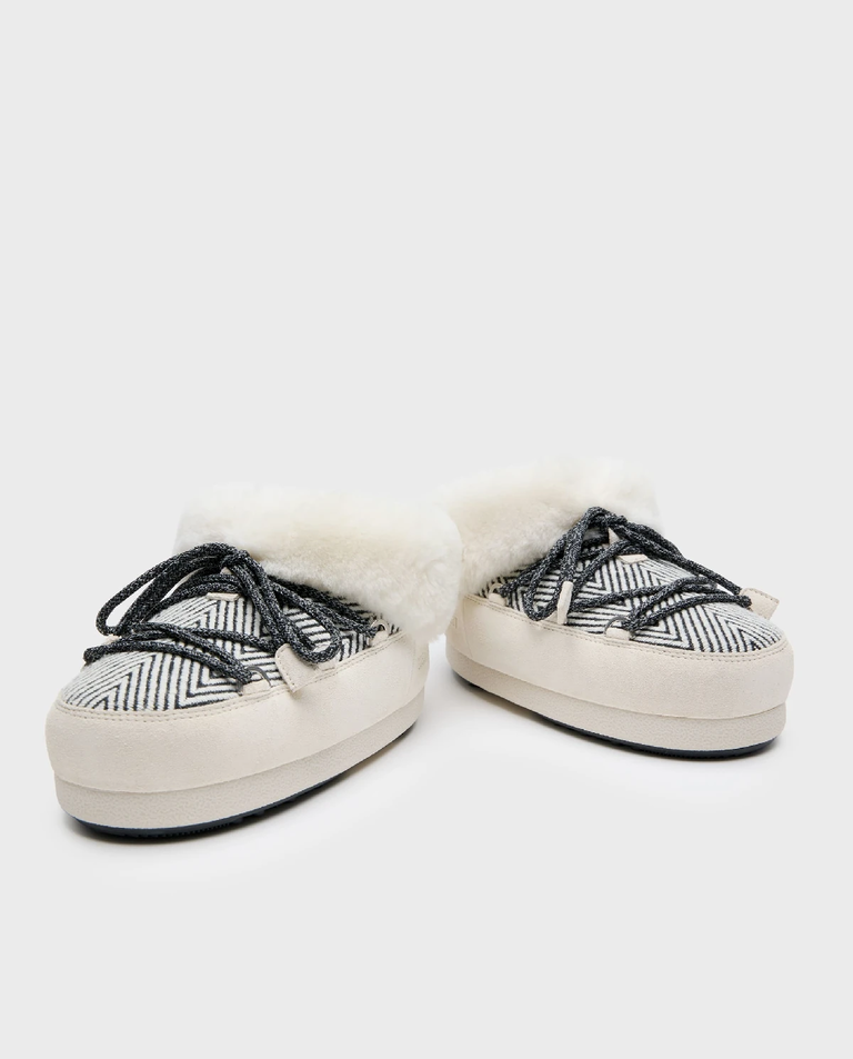 Kremowe śniegowce Moon Boot x Guest In Residence EVX