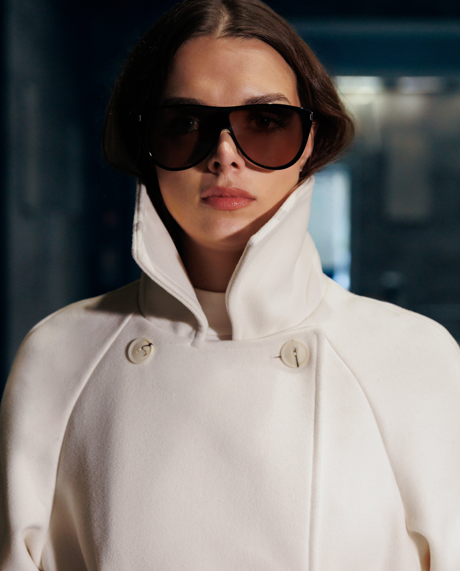 Dwurzędowy perłowy płaszcz z paskiem - Image #2