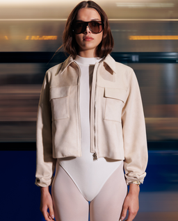 Kremowa kurtka z kołnierzykiem - Image #1