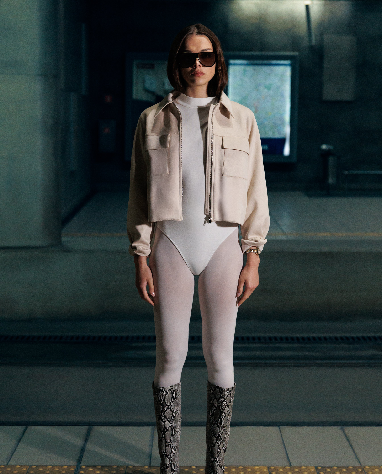 Kremowa kurtka z kołnierzykiem - Image #2