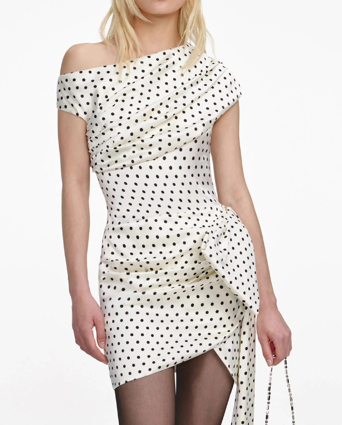 Satynowa sukienka mini w groszki - Image #3