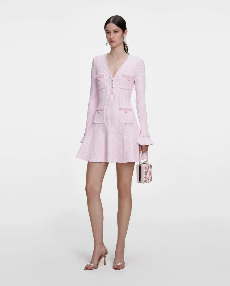 Jasnoróżowa dzianinowa sukienka mini