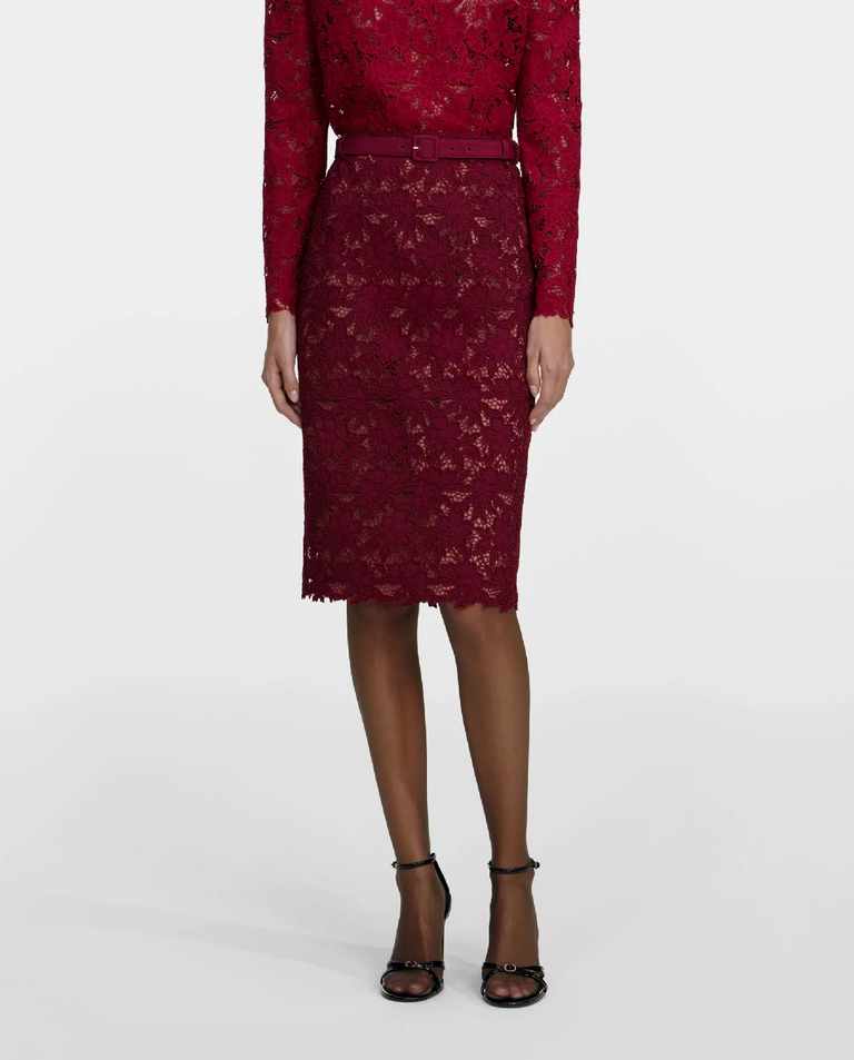 Koronkowa spódnica midi