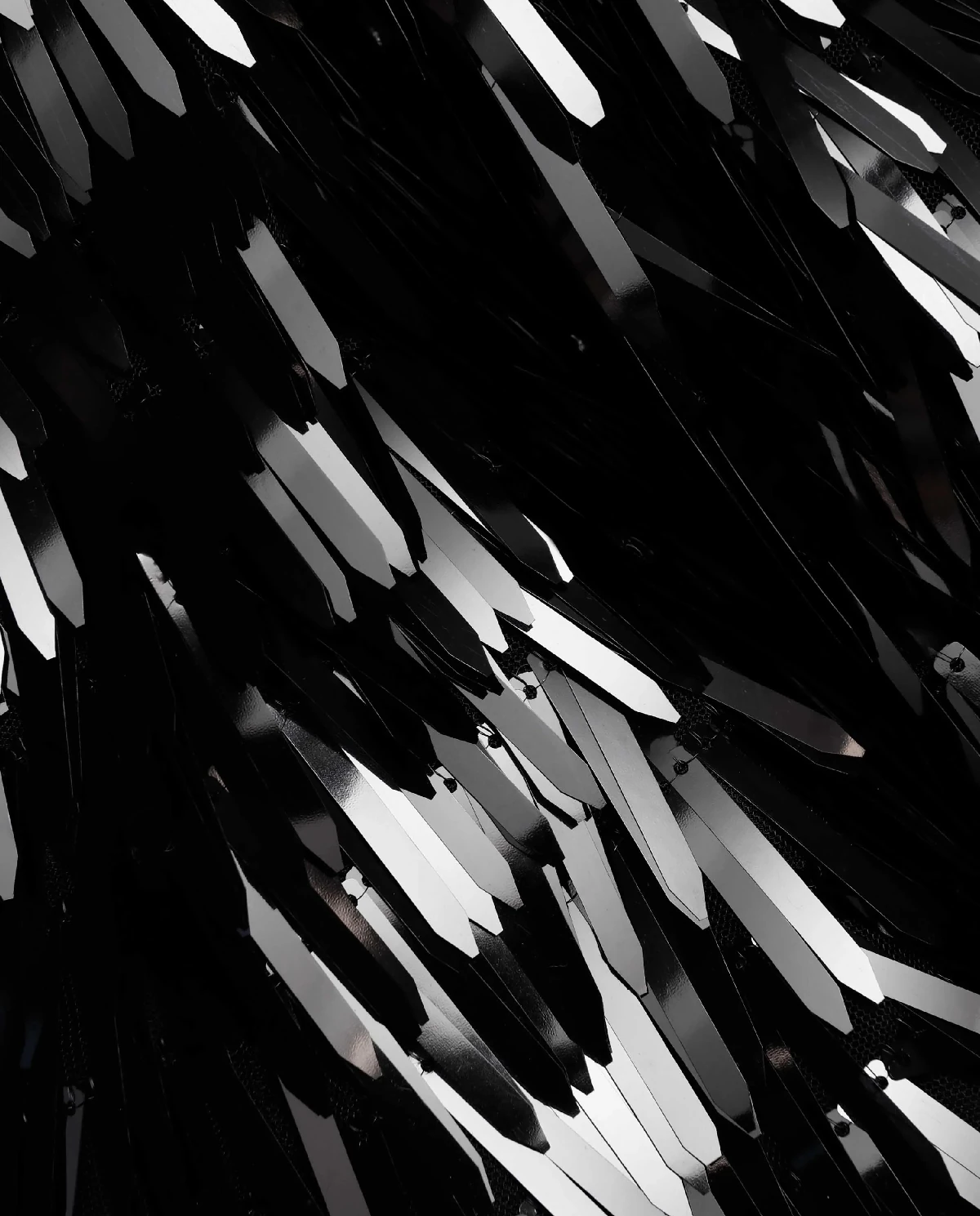 Czarny top z cekinami - Image #4