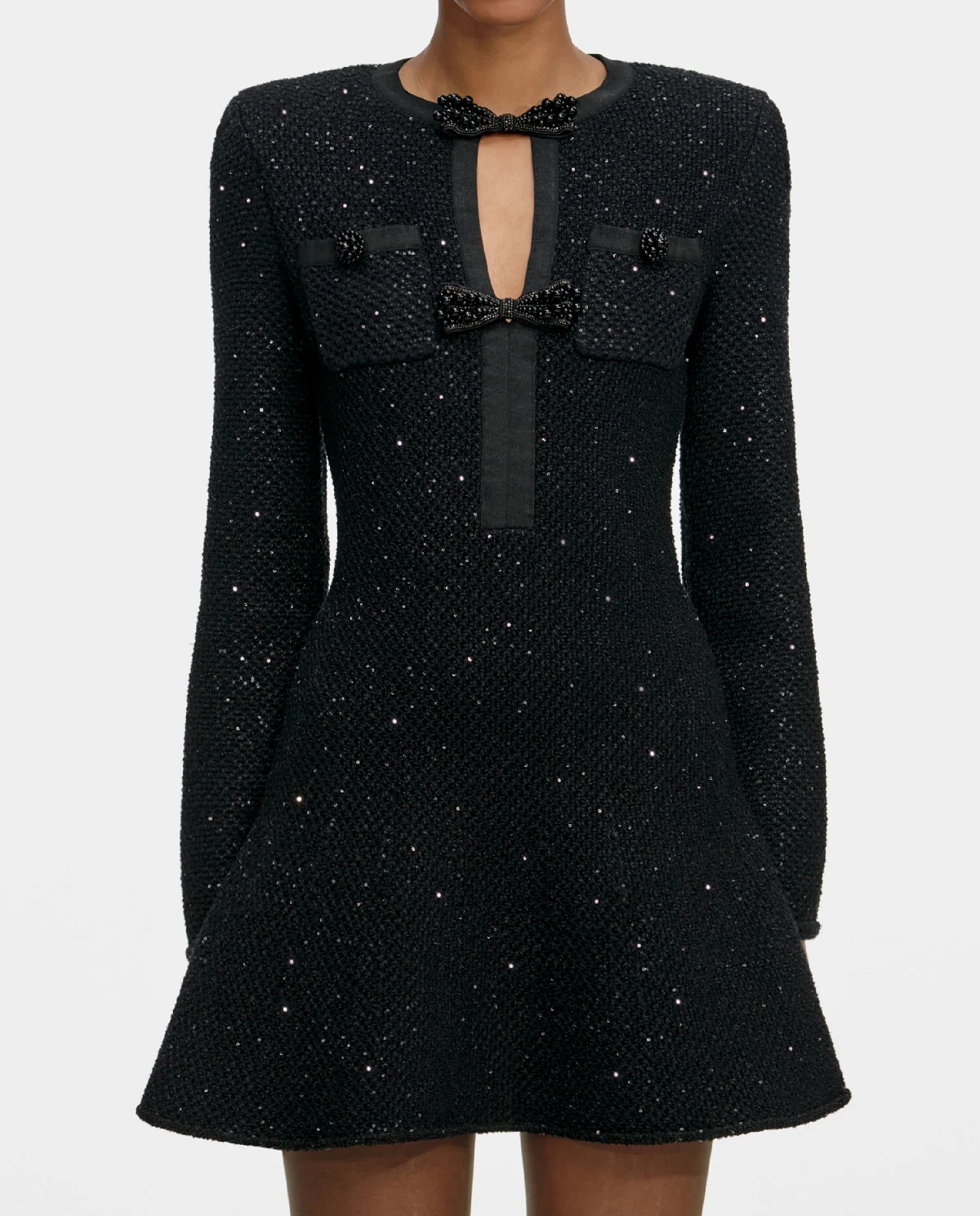 Czarna sukienka mini z cekinami - Image #3