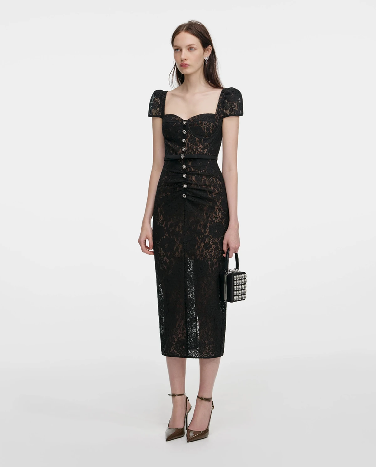 Czarna koronkowa sukienka midi