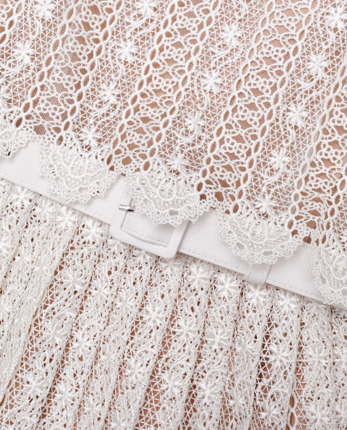 Kremowa sukienka mini z koronką - Image #4