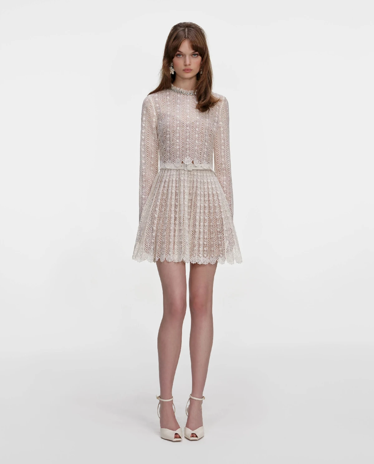 Kremowa sukienka mini z koronką - Image #0