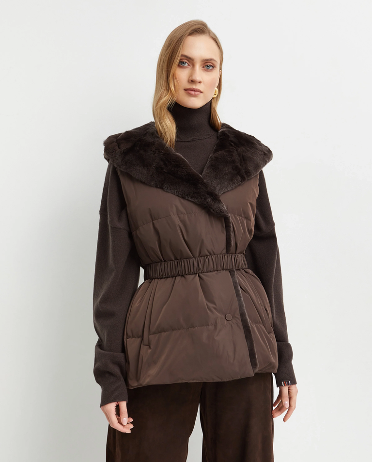 Brązowa taliowania kamizelka