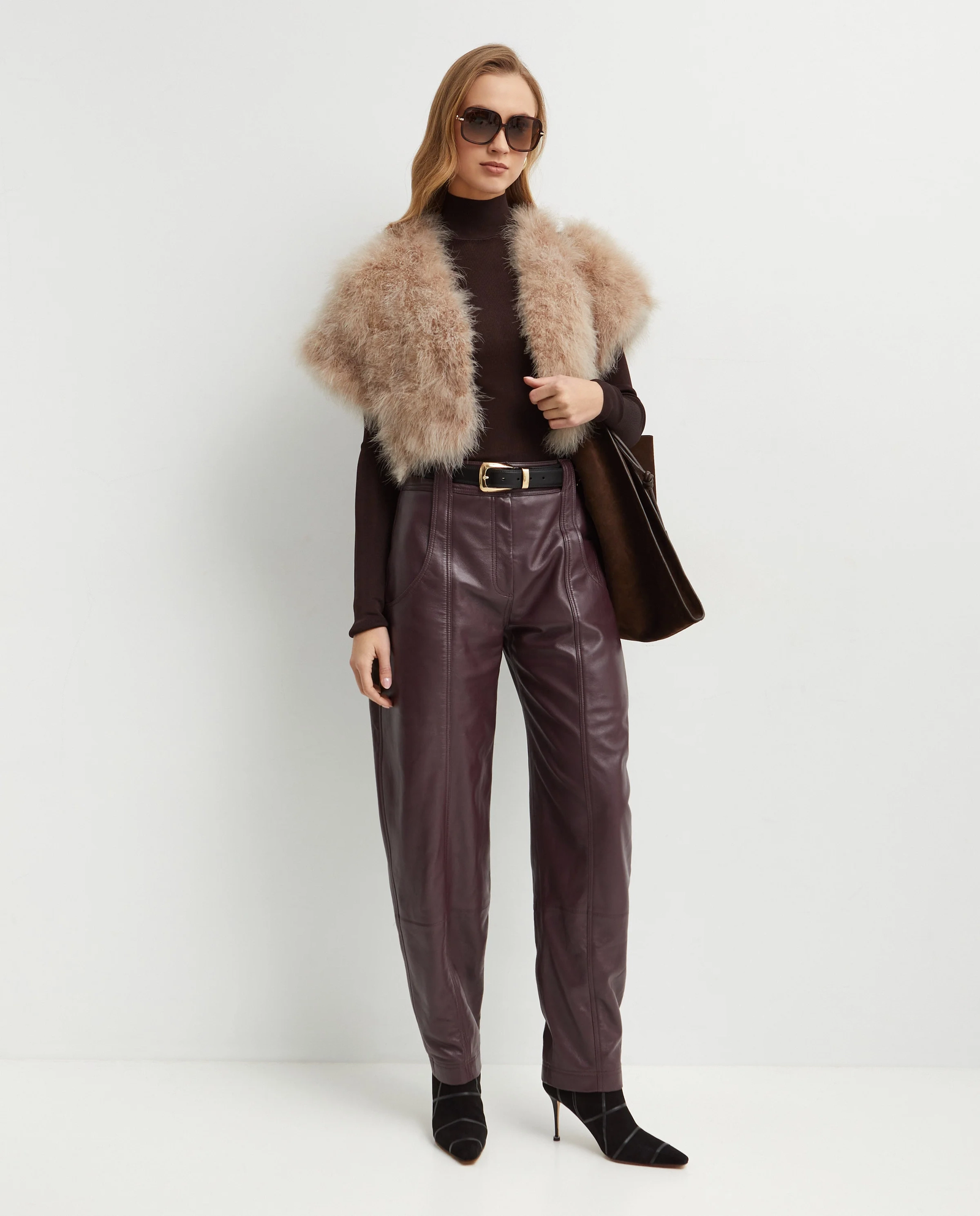 Beżowe bolerko z piór - Image #2