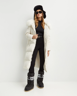 Puchowy płaszcz z futrzanym kołnierzem - Image #3