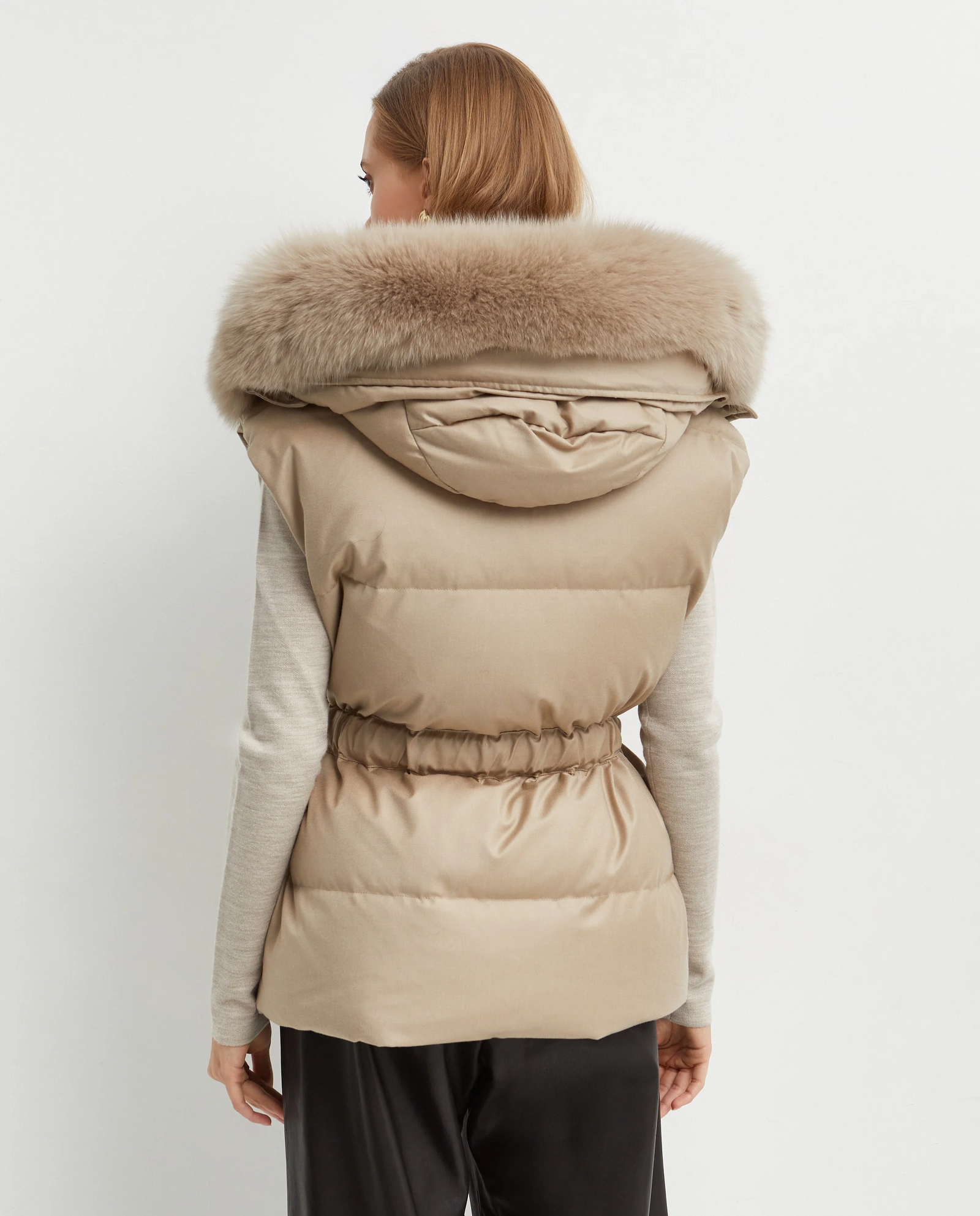 Beżowy bezrękawnik z kapturem - Image #3