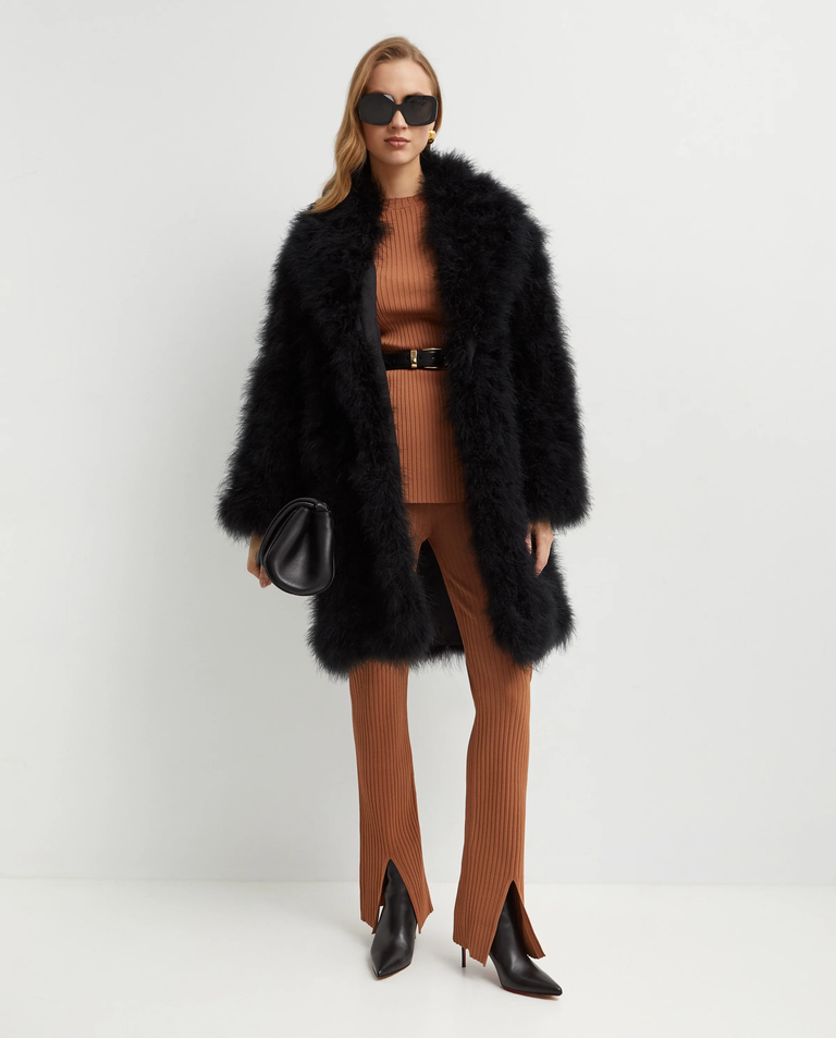 Czarny płaszcz z piór - Image #2