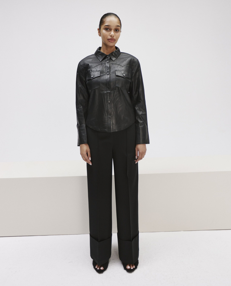 Czarne wełniane spodnie