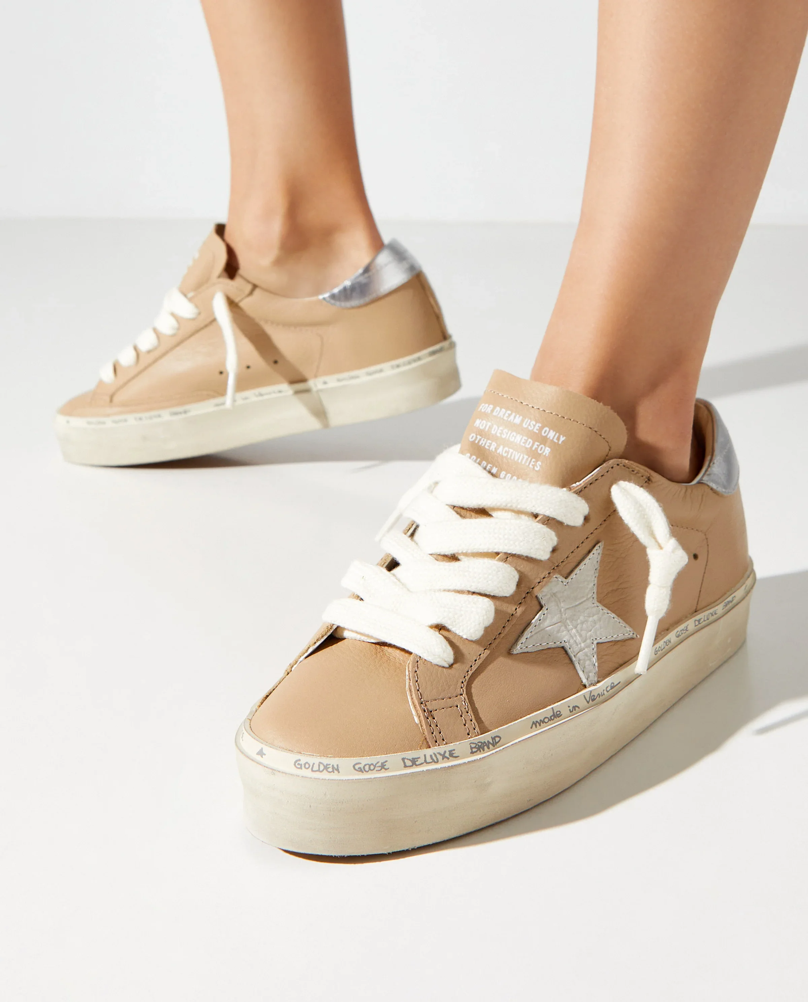 Beżowe skórzane sneakresy Hi Star - Image #1