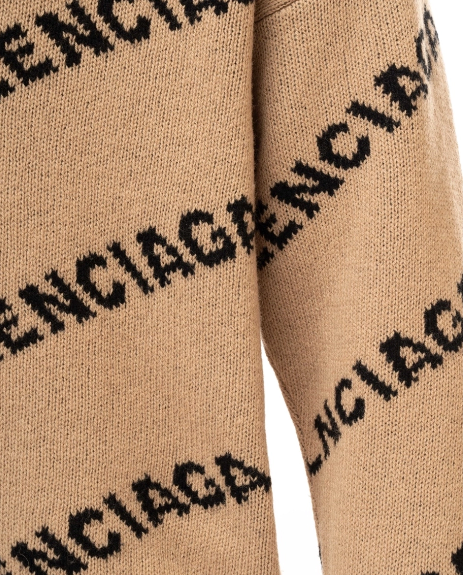 Brązowy sweter z kontrastowym logo - Image #1