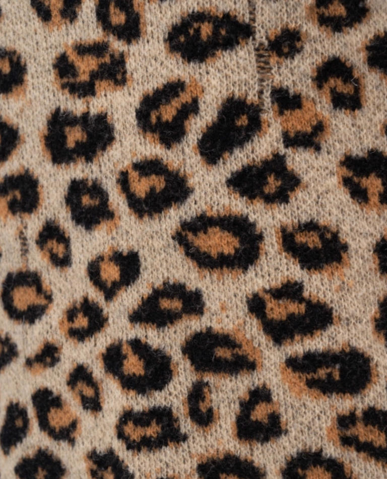 Wełniany sweter z wzorem w cętki