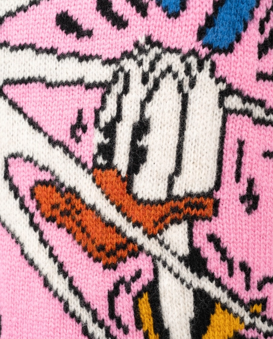 Różowy sweter Gucci x Disney 