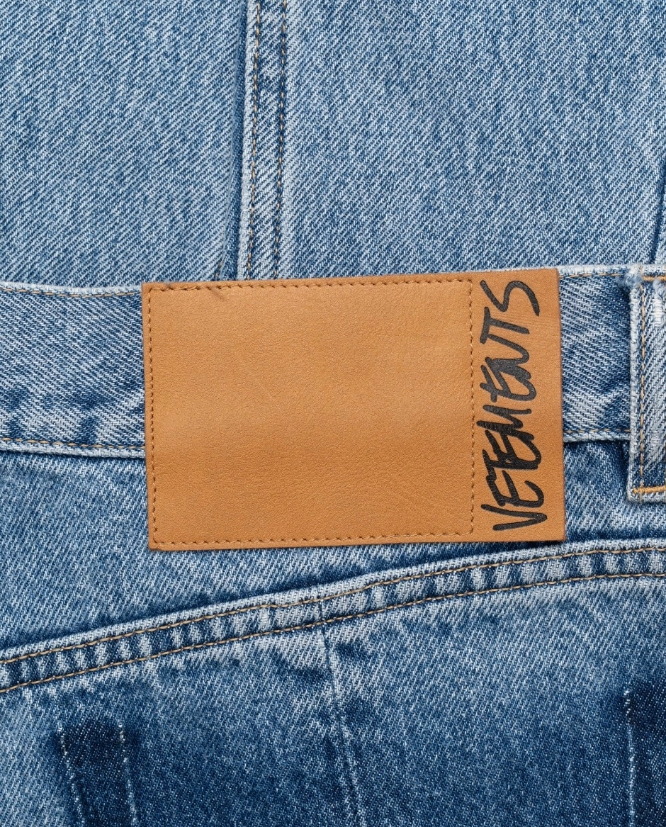 Jeansy z rozszerzanymi nogawkami - Image #2